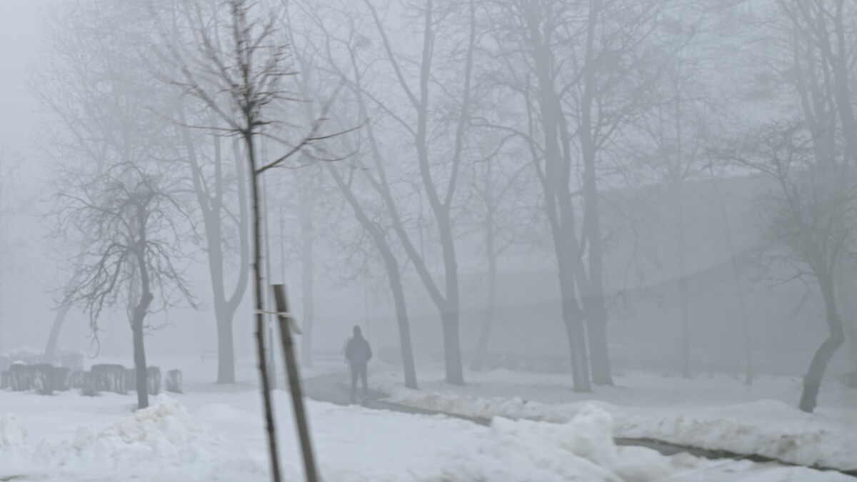 Umjeren do izuzetno zagađen zrak na području KS, smanjiti boravak na otvorenom