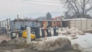 Neredovan odvoz smeća u Lješevu: Kante pune danima, građani traže odgovor