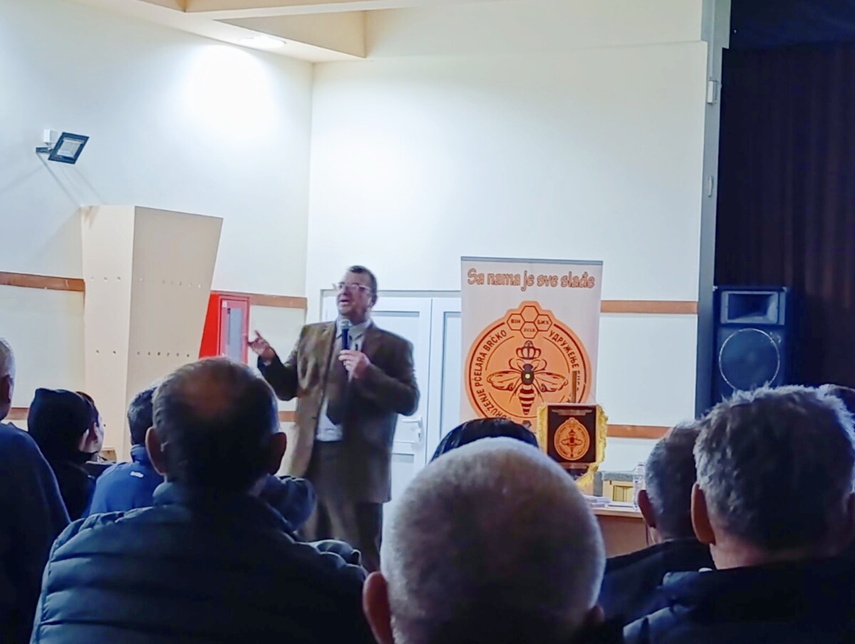 Elvir Čutura iz Ilijaša održao predavanje pčelarima u Brčkom