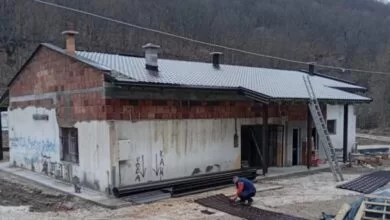 Postavljanjem novog krova završena prva faza rekonstrukcije Društvenog doma u Ljubini