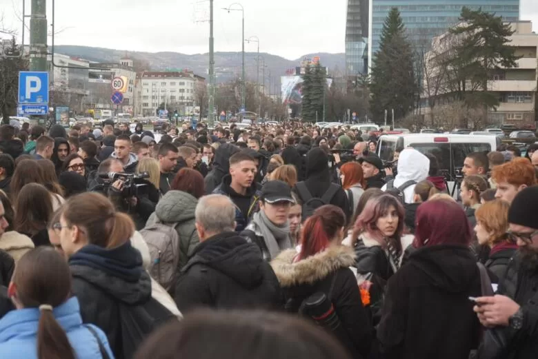 Građani blokirali saobraćaj prema čaršiji
