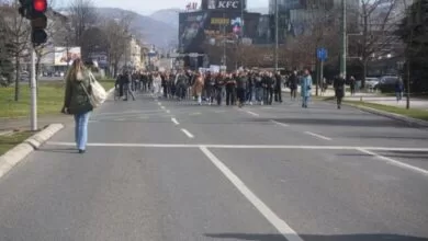 Četvrti dan protesta u Sarajevu: Građani traže pravdu za stradale