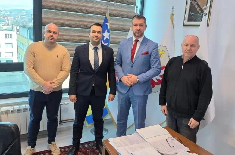 Općina Ilijaš i KJKP “Rad” potpisali Sporazum o korištenju HDPE kanti za otpad u vrijednosti 64.991,16 KM