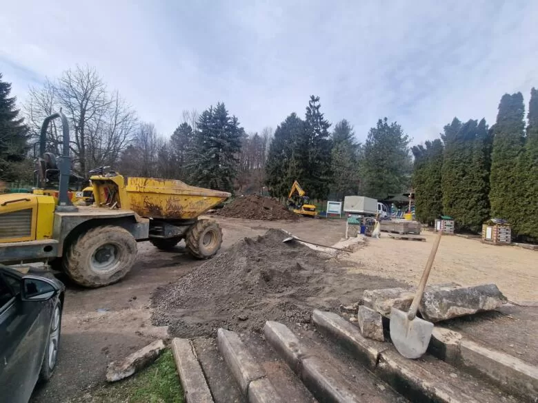 Građevinske mašine u Pionirskoj dolini, počela obnova staza i platoa