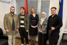 Učesnici Akademije mladih lidera Fondacije Educos posjetili Ambasadu Crne Gore u Sarajevu