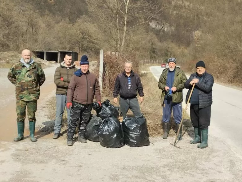 SRK Breza očistio obale Stavnje uoči početka sezone ribolova