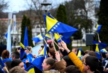 Ponosni koraci Ilijaša: Svečani defile povodom 30. godišnjice reintegracije i Dana nezavisnosti BiH