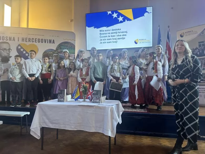 MLADI ČUVARI IDENTITETA: U BOSANSKOJ KUĆI U BIRMINGHAMU OBILJEŽEN DAN NEZAVISNOSTI BIH