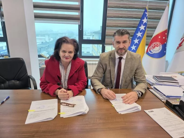 Potpisan ugovor za izgradnju vodovodne mreže i rezervoara Sovrle (II faza)