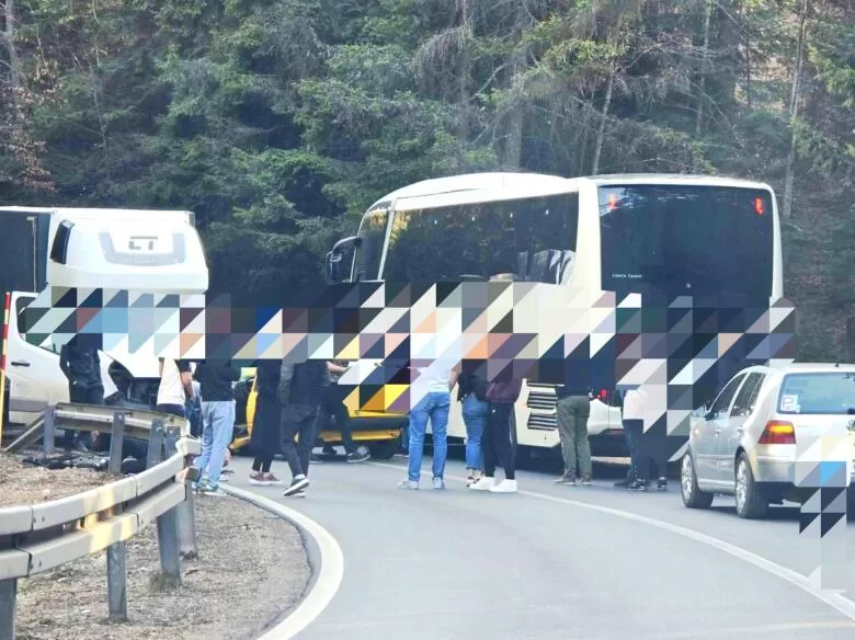 Saobraćajna nezgoda na ulazu u Olovo, saobraćaj usporen
