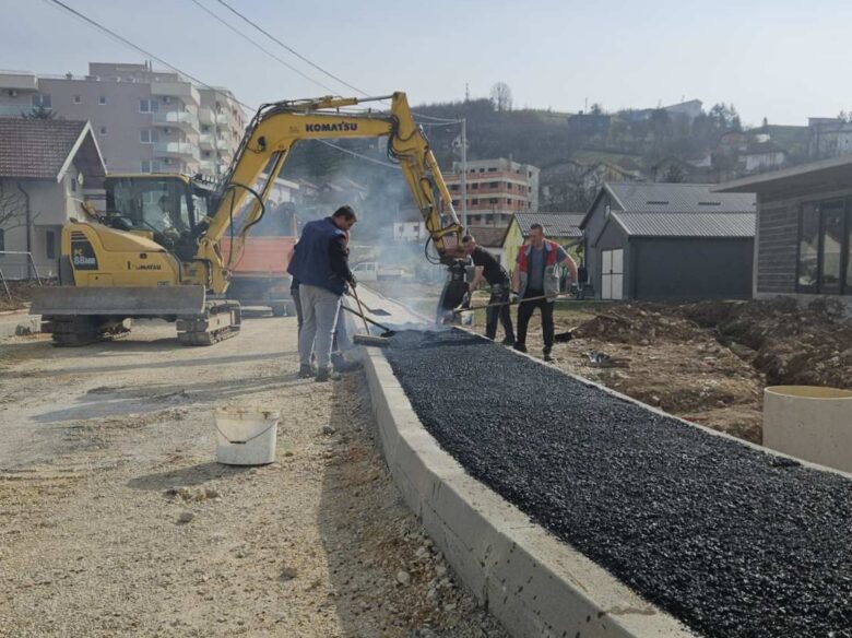 Počelo asfaltiranje trotoara u ulici 126. ilijaške brigade – završetak radova uskoro