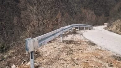 Postavljena zaštitna ograda na serpentinama prema Koritima u MZ Ljubina