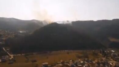 Požar na nepristupačnom terenu u Bioči kod Ilijaša, gori šuma