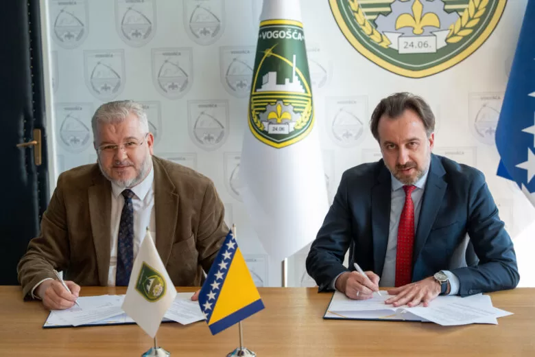 Općina Vogošća potpisala sporazum s KJKP Park, uskoro kreće obnova dječijih i sportskih igrališta