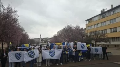 Ilijaška omladina pokazala srce: Defile srednjoškolaca u čast velike pobjede BiH