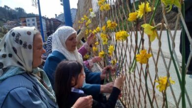 Srebrenica: 33 godine od stradanja na školskom igralištu