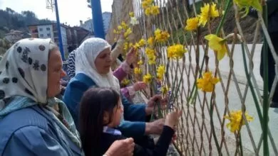 Srebrenica: 33 godine od stradanja na školskom igralištu