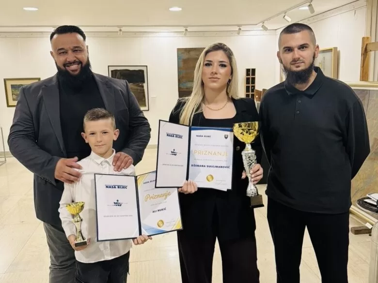 Izbor sportiste ZE-DO kantona: Dženana Sulejmanović i Ali Nukić ponosno ispred Taekwondo Kolektiva Bosne Rudar
