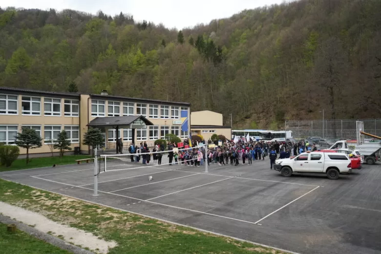 „Zelena staza znanja“ u pokretu: Srednje kod Ilijaša danas postalo učionica prirode