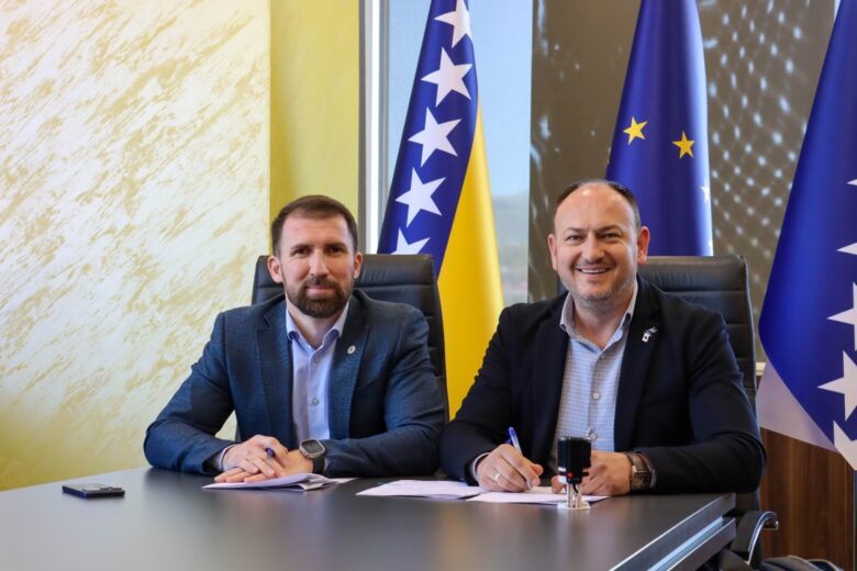 Ministar Delić i generalni sekretar Crvenog križa FBiH Tučić potpisali ugovor: Osigurano zapošljavanje novih 19 gerontodomaćica u Federaciji BiH