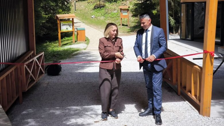 Ministrica Pozder otvorila novi paviljon sa speleopostavkom na Bijambarama