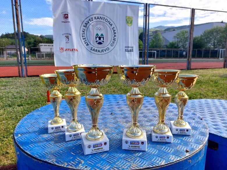 POBJEDNICI ATLETSKOG KUPA ZA 2026. GODINU – OŠ “6. MART” HADŽIĆI I SREDNJA MEDICINSKA ŠKOLA SARAJEVO