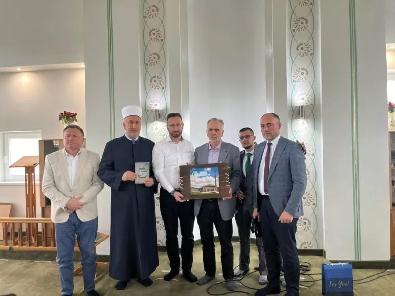 Delegacija Islamske zajednice Kosova u Podlugovima