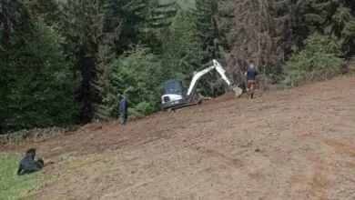 Još jedna uspješna akcija čišćenja mezarja: Firma “Bešlija Transport – Iskop” uredila mezarje na Koritima