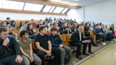 U Vogošći održan Dijalog mladih i vlasti pod nazivom: Mladi imaju riječ!