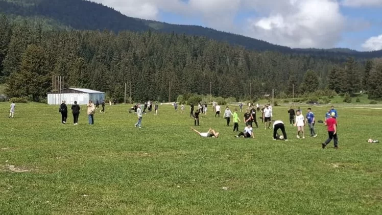 Učenici OŠ „Podlugovi“ uživali u jednodnevnom izletu na Igmanu