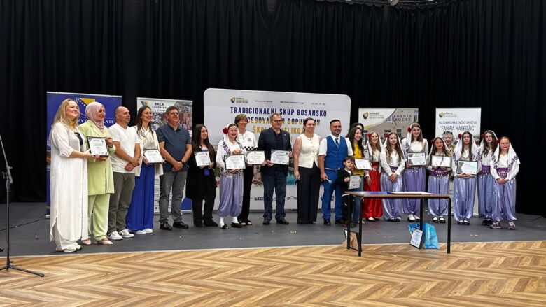 ONO NAJBOLJE ŠTO BH. ZAJEDNICA IMA NA OSTRVU: ODRŽAN 27. SUSRET BOSANSKOHERCEGOVAČKIH DOPUNSKIH ŠKOLA