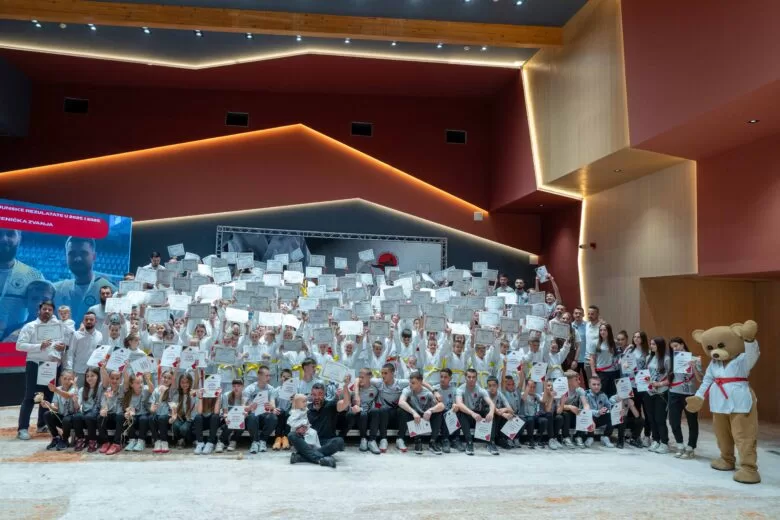 Karate klub Champion uručio priznanja najboljim, dodijeljena i učenička zvanja