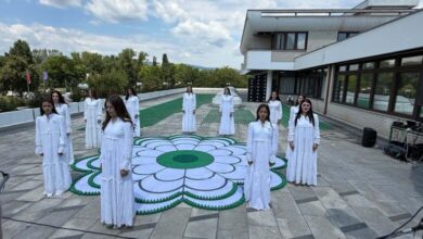 U Zagrebu izveden Performans „Cvijet istine i nade“ povodom 31. godišnjice genocida u Srebrenici