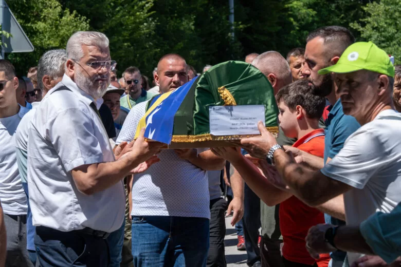 Obilježena 34. godišnjica zločina nad mještanima Tihovića, klanjanja dženaza Đemi Hadžići