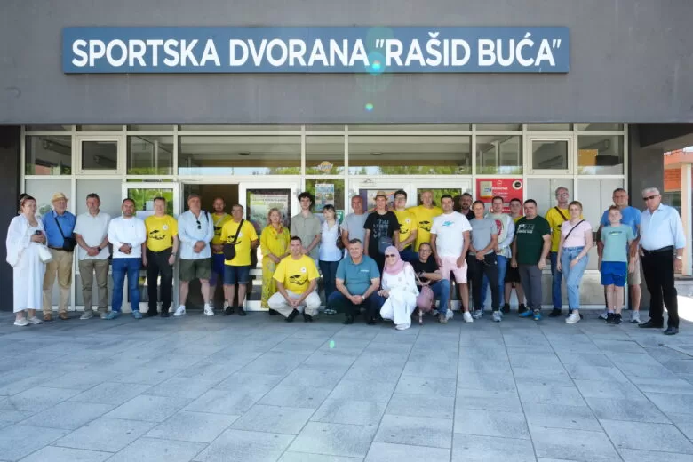 Prvi Sajam autića i maketarstva u Ilijašu okupio kolekcionare iz cijele BiH