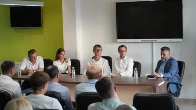 U Ilijašu održana panel-diskusija „Genocid u Srebrenici u umjetnosti i književnosti