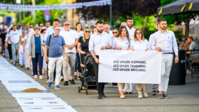 „Krik iz zemlje“ odjeknuo Ilijašem: Memorijalni program u znak sjećanja na žrtve genocida u Srebrenici
