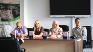 Promocija romana “Ostani i kad riječi utihnu” okupila ljubitelje lijepe riječi u Ilijašu