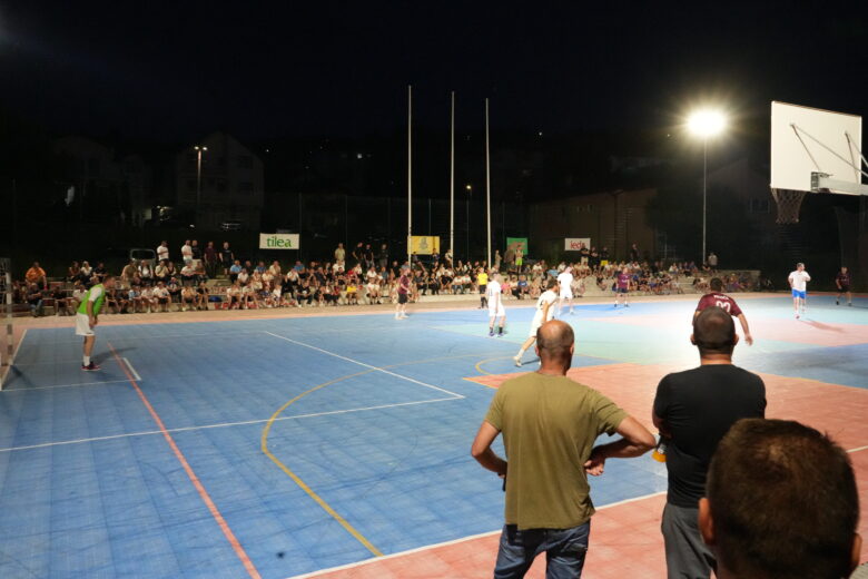 Završena grupna faza: Poznati četvrtfinalisti Turnira u futsalu mjesnih zajednica Ilijaš 2026
