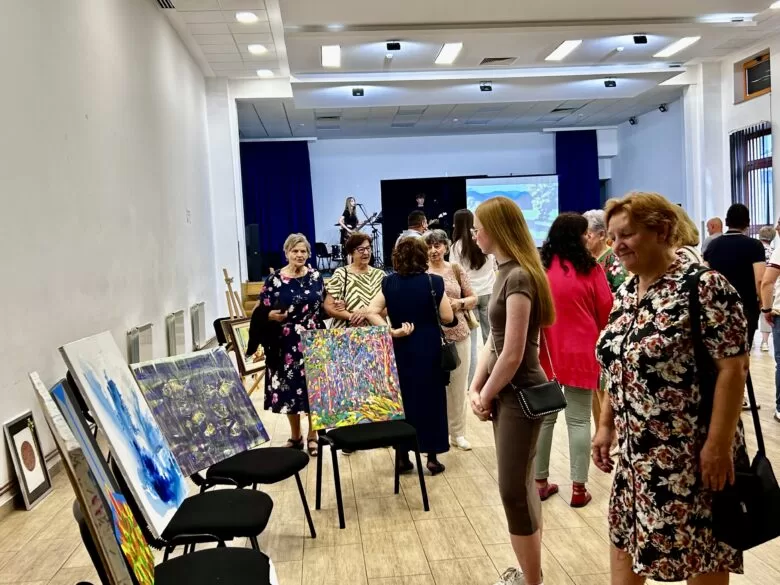 Vareš: Izložbom umjetničkih djela Stjepana Šimića Pepija svečano otvoren IX VAART Festival