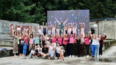 Odlična atmosfera na Zumba večeri u okviru IX VAART Festivala: FitZona Vareš spojila edukaciju, sport i zabavu