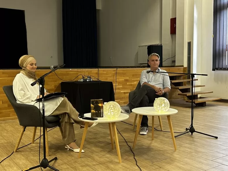 Književna večer u Varešu sa Elvedinom Nezirovićem obogatila program IX VAART Festivala