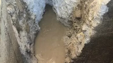 Stanari zgrade socijalnog stanovanja u Starom Ilijašu sedmicama čekaju sanaciju kvara na vodovodnoj instalaciji