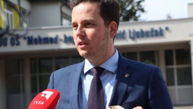 Uk: U Kantonu Sarajevu se škole ne zatvaraju, otvaramo ih, a roditeljima smanjujemo troškove