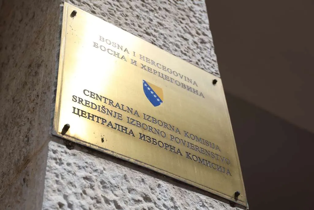 CIK BiH danas predstavlja uređaje za biometrijsku identifikaciju birača i skeniranje glasačkih listića