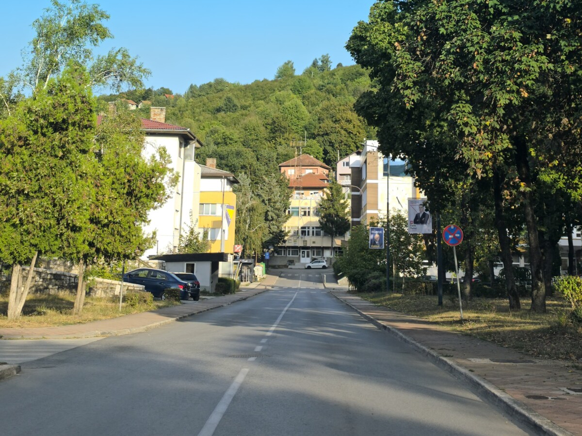 Dvoje pješaka povrijeđeno u saobraćajnoj nesreći kod Direkcije u Ilijašu