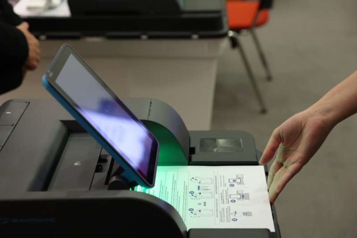 Svi skeneri za Opće izbore stigli u BiH, distribucija izborne opreme počinje 27. septembra