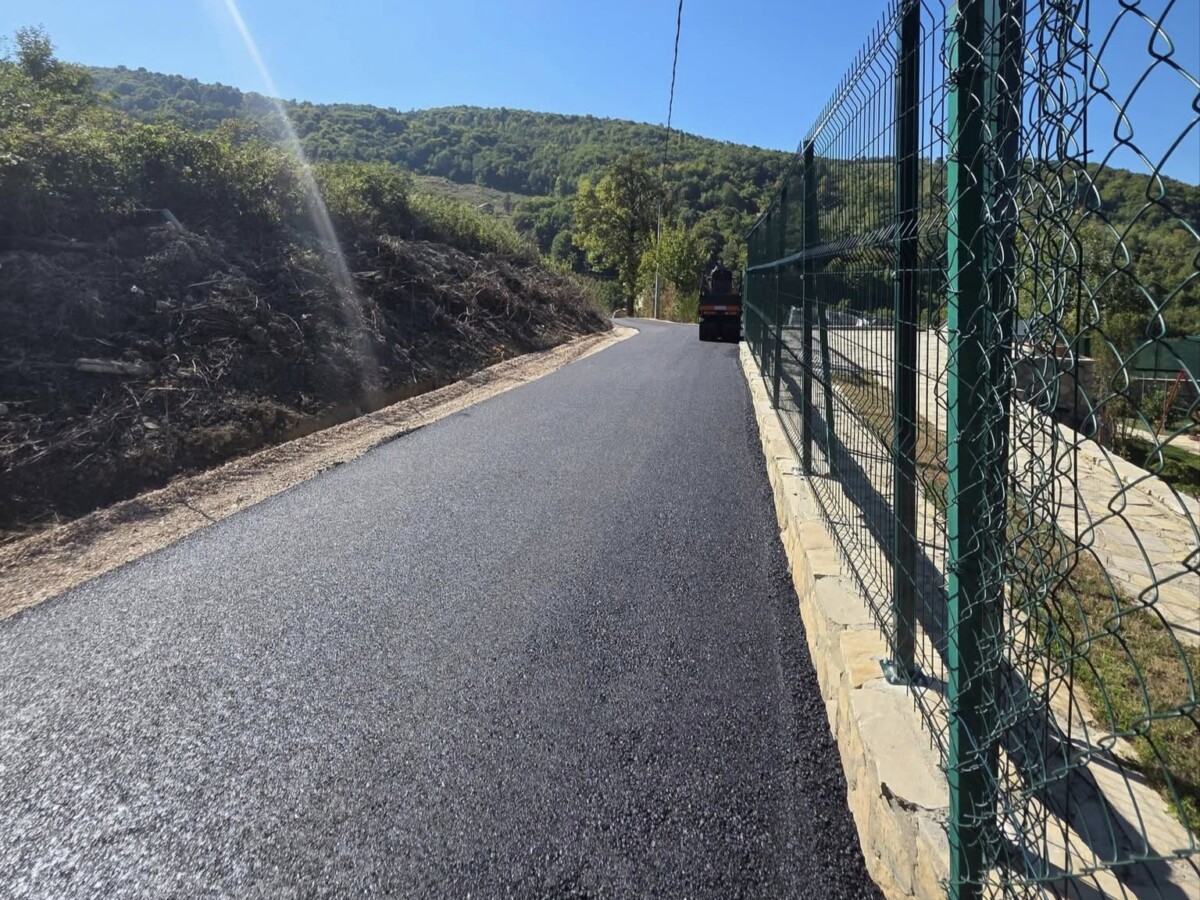 U Malešićima kod Ilijaša u toku asfaltiranje 1.000 metara puta