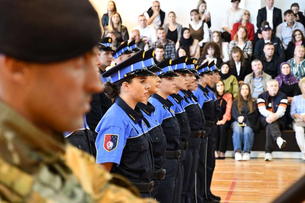 MUP KS: Svečana policijska zakletva: 56 novih policijskih službenika