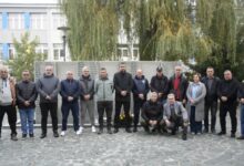 Grupa „Jokeri“ položila cvijeće na Centralnom spomen-obilježju u Ilijašu: Počeo „Pohod ponosa – Moševićko brdo 2026“